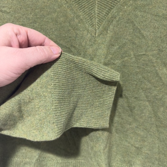Rachel Zoe 100% Cashmere V-Neck Sweater Olive Green – Women's L - Picture 3 of 6